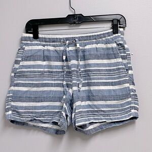 Amazon Essentials womens blue striped Linen shorts. Size Small Petite